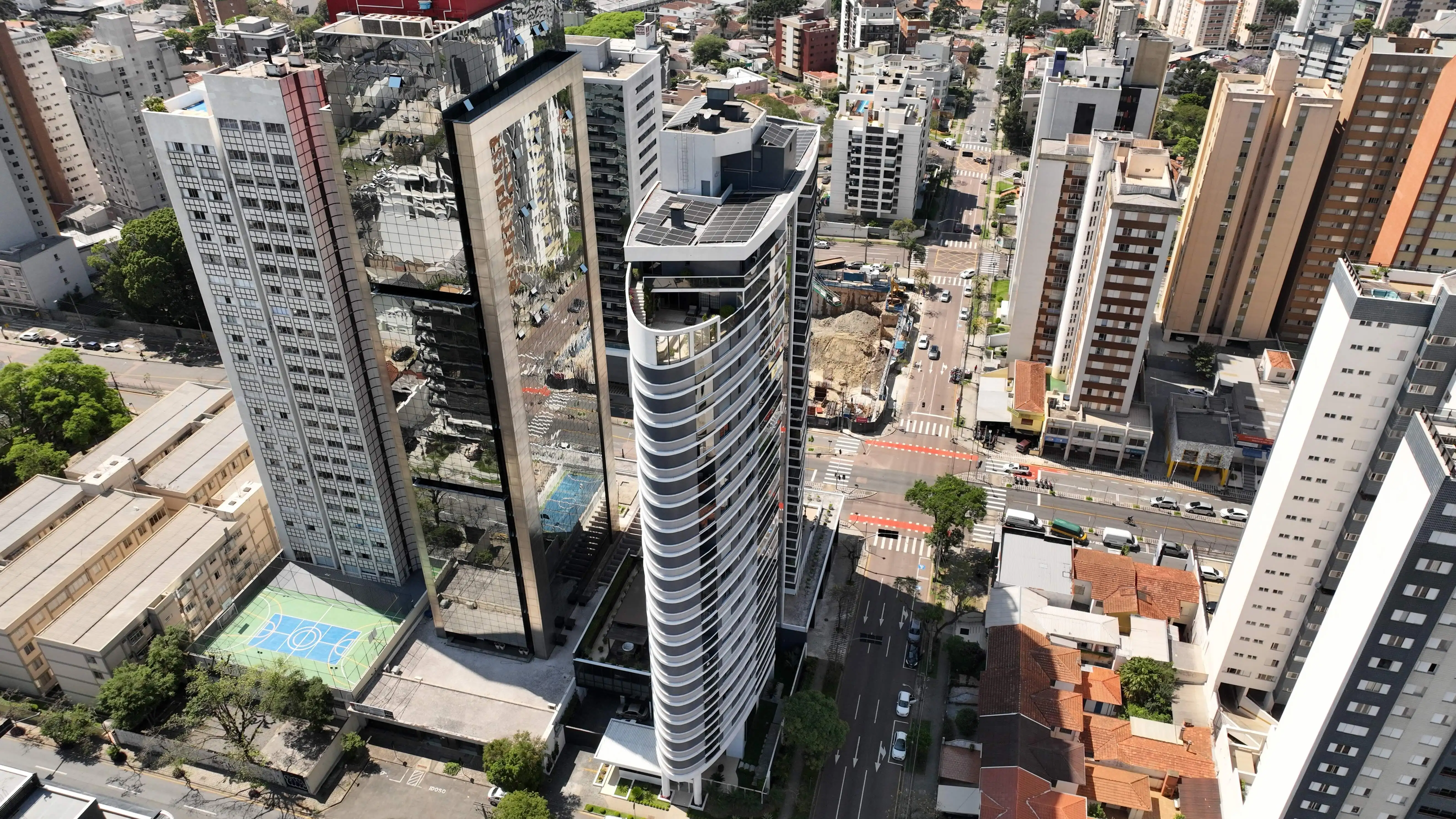 Vistoria com drone no bairro Cabral em Curitiba